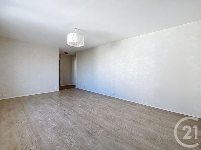 Appartement F2 à louer - 2 pièces - 48.1 m2 - ST JEAN LE BLANC - 45 - CENTRE - Century 21 L'Ecu D'Or