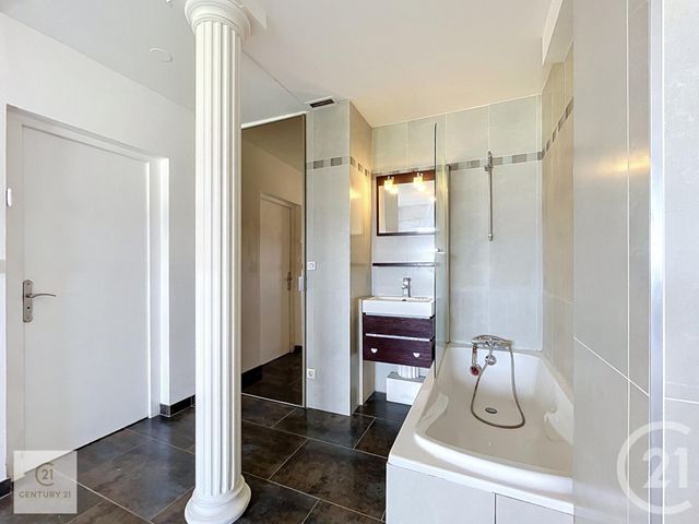 Appartement F2 à vendre - 2 pièces - 47.19 m2 - ORLEANS - 45 - CENTRE - Century 21 L'Ecu D'Or