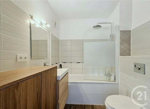 Appartement F2 à vendre - 2 pièces - 51.85 m2 - OLIVET - 45 - CENTRE - Century 21 L'Ecu D'Or